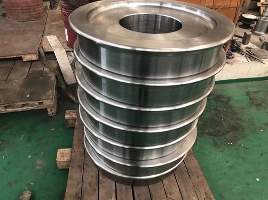 ซื้อ ล้อเหล็กหลอมเหล็กร้อน 12 นิ้ว 4140 วัสดุ 490 Hb ความแข็ง online manufacture