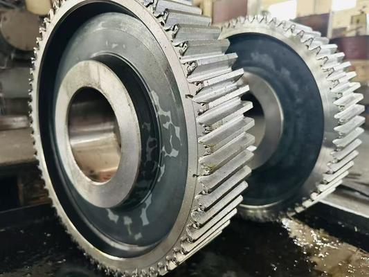 เครื่องยนต์รถยนต์มือมืออาชีพและอุตสาหกรรมที่มีการรักษาความร้อนการคาร์บิวาริซิ่งความแข็งในการดับ -45 HRC