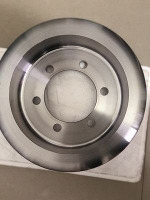 แหวนเกียร์เหล็กหล่อสำหรับงานหนัก 42CrMo ล้อรางปลอมแปลง 550mm เส้นผ่านศูนย์กลาง